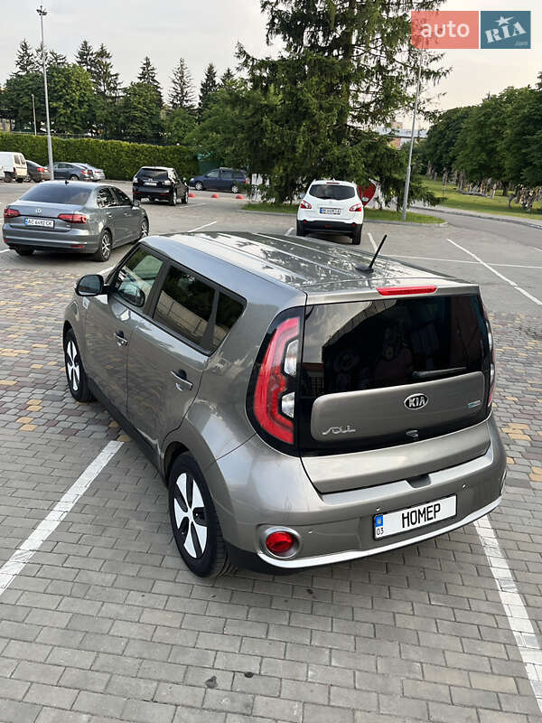 Внедорожник / Кроссовер Kia Soul 2015 в Луцке