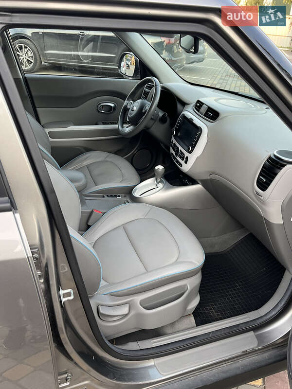 Внедорожник / Кроссовер Kia Soul 2015 в Луцке