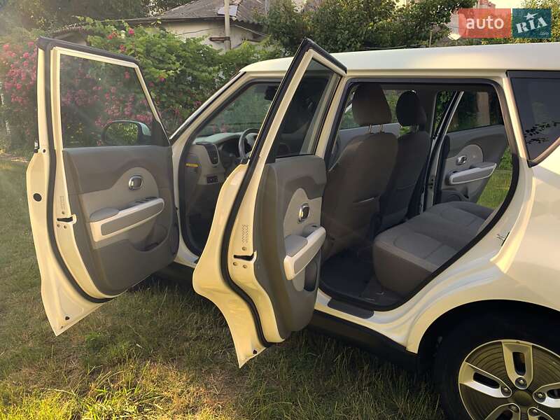 Позашляховик / Кросовер Kia Soul 2016 в Борисполі