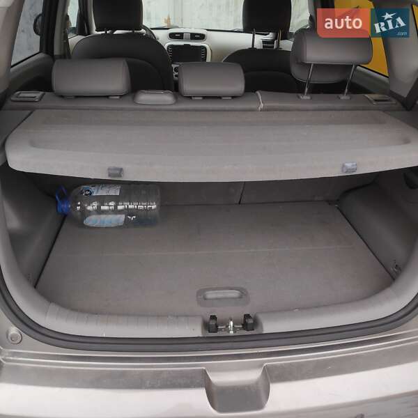 Позашляховик / Кросовер Kia Soul 2015 в Києві