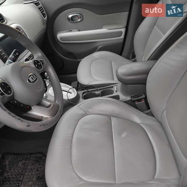 Позашляховик / Кросовер Kia Soul 2015 в Києві