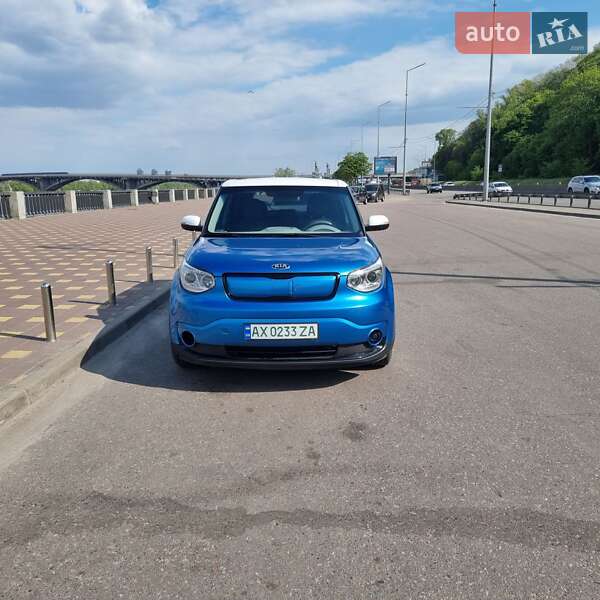 Позашляховик / Кросовер Kia Soul 2016 в Харкові