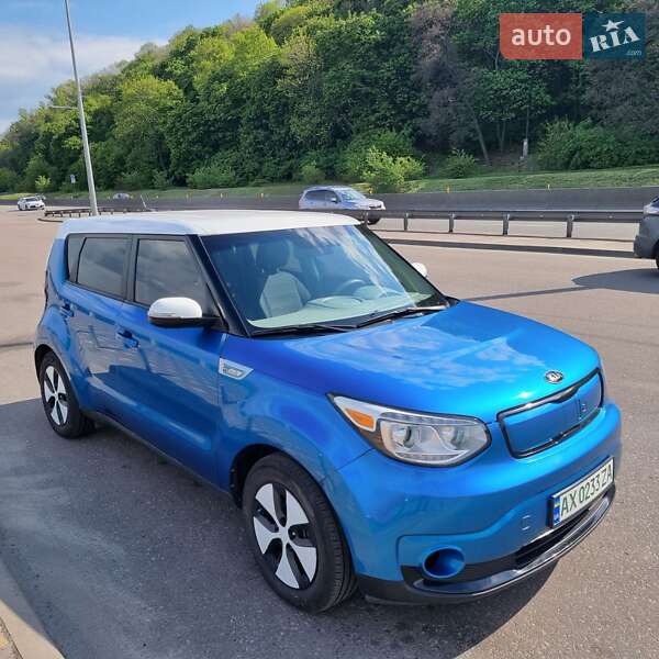 Позашляховик / Кросовер Kia Soul 2016 в Харкові