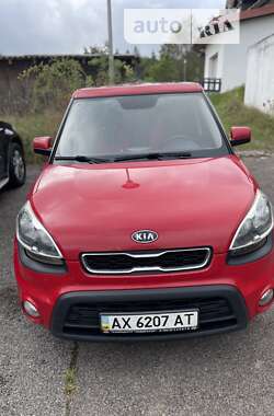 Позашляховик / Кросовер Kia Soul 2012 в Харкові