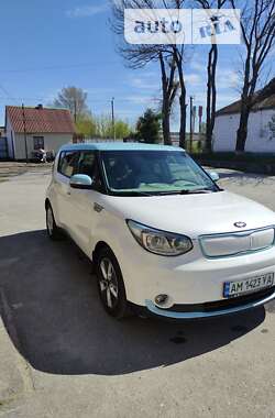 Позашляховик / Кросовер Kia Soul 2017 в Житомирі