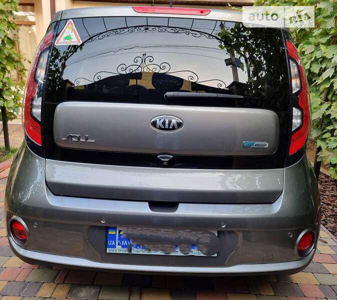 Позашляховик / Кросовер Kia Soul 2016 в Одесі