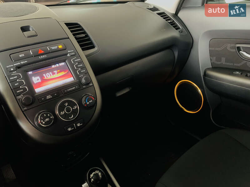 Позашляховик / Кросовер Kia Soul 2013 в Львові