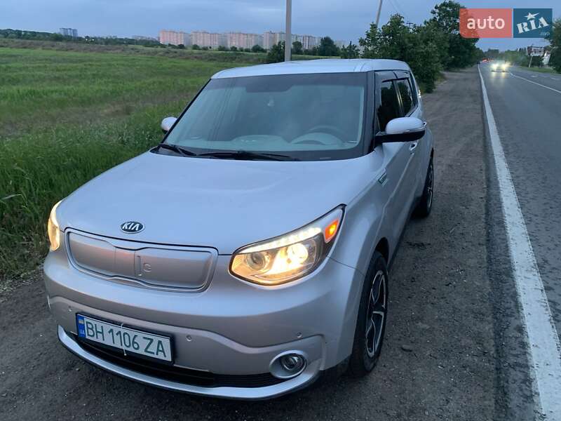 Внедорожник / Кроссовер Kia Soul 2016 в Одессе фото 9 Внедорожник / Кроссовер Kia Soul 2016 в Одессе