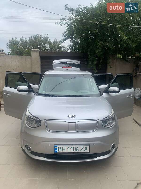 Внедорожник / Кроссовер Kia Soul 2016 в Одессе фото 18 Внедорожник / Кроссовер Kia Soul 2016 в Одессе