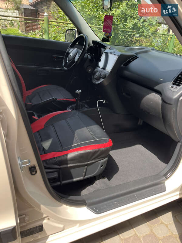 Позашляховик / Кросовер Kia Soul 2009 в Косові