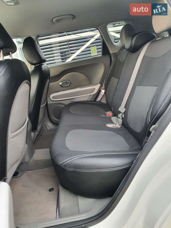 Позашляховик / Кросовер Kia Soul 2016 в Києві