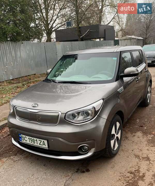 Внедорожник / Кроссовер Kia Soul 2016 в Львове