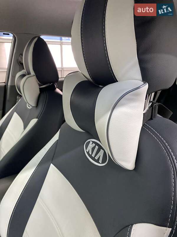 Позашляховик / Кросовер Kia Soul 2016 в Києві