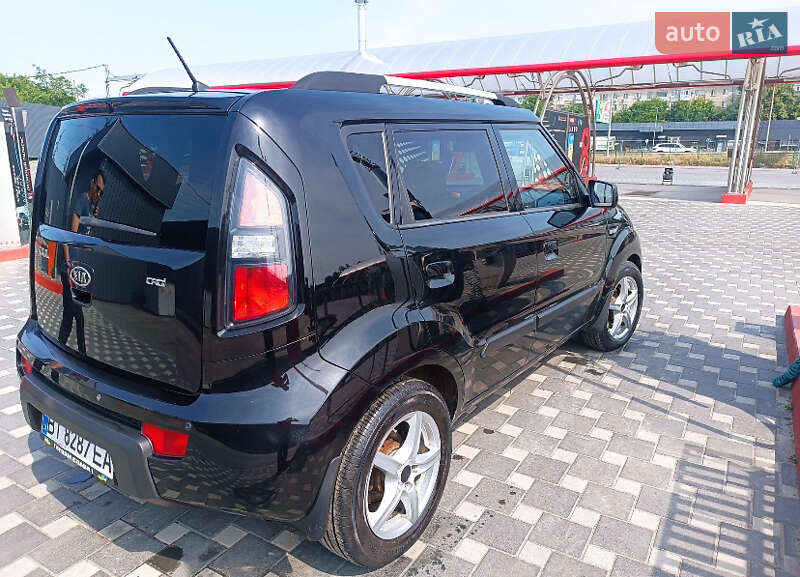 Позашляховик / Кросовер Kia Soul 2010 в Полтаві