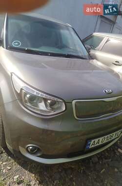 Позашляховик / Кросовер Kia Soul 2015 в 