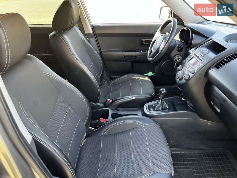 Внедорожник / Кроссовер Kia Soul 2011 в Межевой