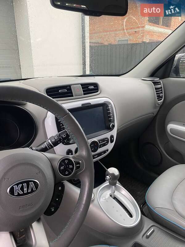 Позашляховик / Кросовер Kia Soul 2015 в Луцьку