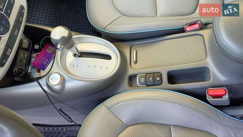 Позашляховик / Кросовер Kia Soul 2017 в Рівному