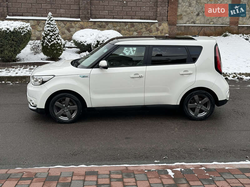 Внедорожник / Кроссовер Kia Soul 2017 в Ровно фото 3 Внедорожник / Кроссовер Kia Soul 2017 в Ровно