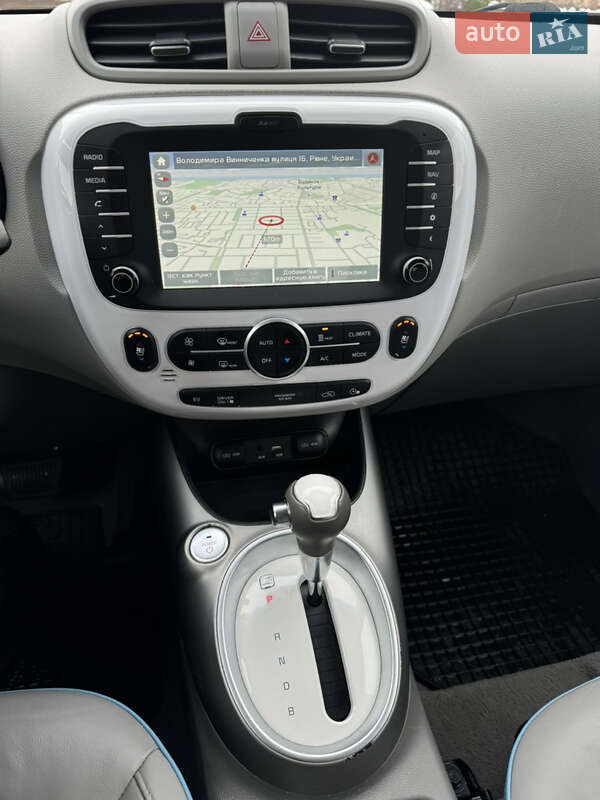 Внедорожник / Кроссовер Kia Soul 2017 в Ровно фото 15 Внедорожник / Кроссовер Kia Soul 2017 в Ровно