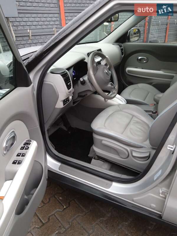 Позашляховик / Кросовер Kia Soul 2016 в Житомирі