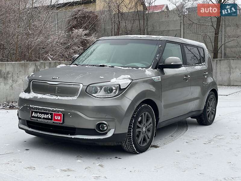 Позашляховик / Кросовер Kia Soul 2017 в Києві