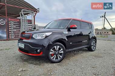 Позашляховик / Кросовер Kia Soul 2016 в Чернівцях