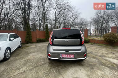 Внедорожник / Кроссовер Kia Soul 2015 в Измаиле