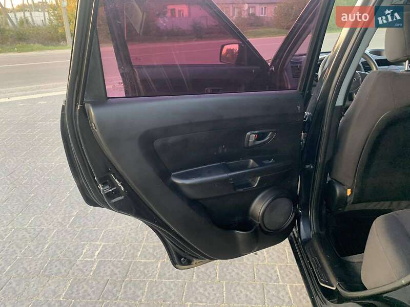 Внедорожник / Кроссовер Kia Soul 2009 в Кременце фото 9 Внедорожник / Кроссовер Kia Soul 2009 в Кременце