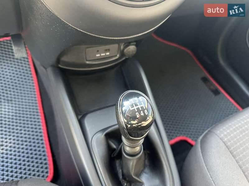 Внедорожник / Кроссовер Kia Soul 2013 в Харькове
