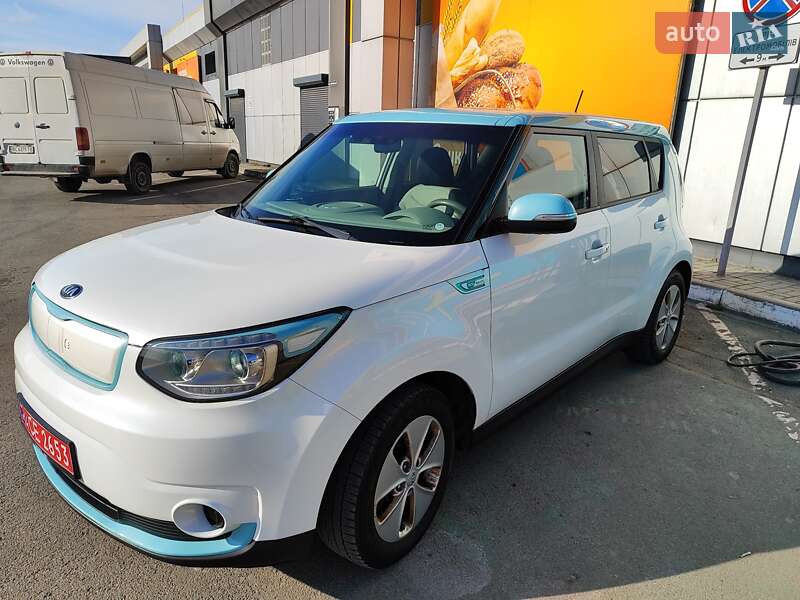 Позашляховик / Кросовер Kia Soul 2015 в Львові