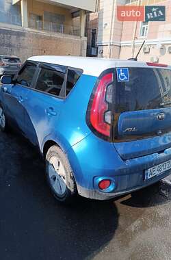 Позашляховик / Кросовер Kia Soul 2014 в 