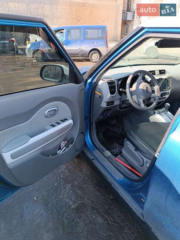 Позашляховик / Кросовер Kia Soul 2014 в Дніпрі