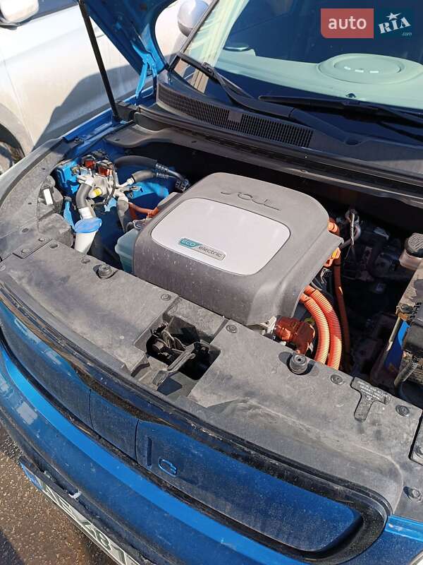 Позашляховик / Кросовер Kia Soul 2014 в Дніпрі