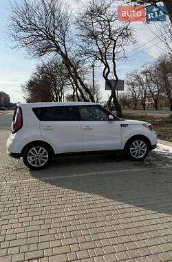 Позашляховик / Кросовер Kia Soul 2017 в 