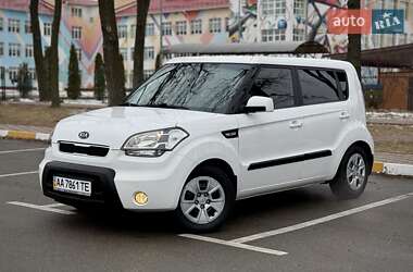 Позашляховик / Кросовер Kia Soul 2010 в Києві