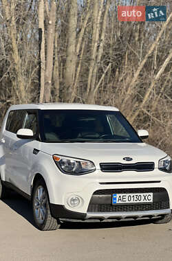 Позашляховик / Кросовер Kia Soul 2016 в 