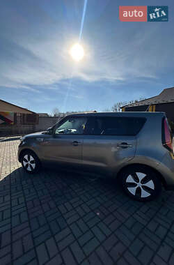 Внедорожник / Кроссовер Kia Soul 2015 в Изяславе