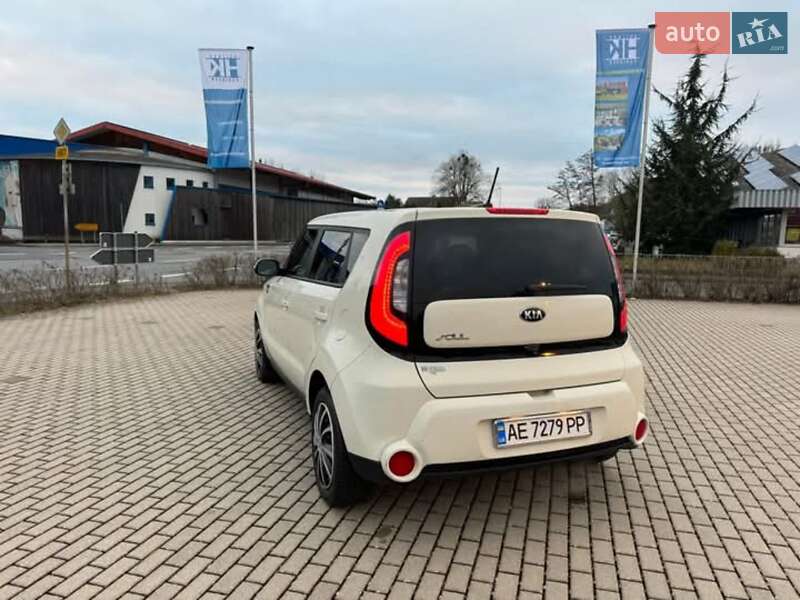 Позашляховик / Кросовер Kia Soul 2016 в Дніпрі