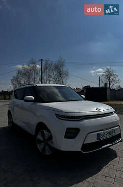 Позашляховик / Кросовер Kia Soul 2019 в 