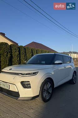 Позашляховик / Кросовер Kia Soul 2019 в 