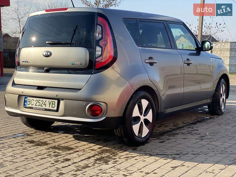 Внедорожник / Кроссовер Kia Soul 2015 в Львове