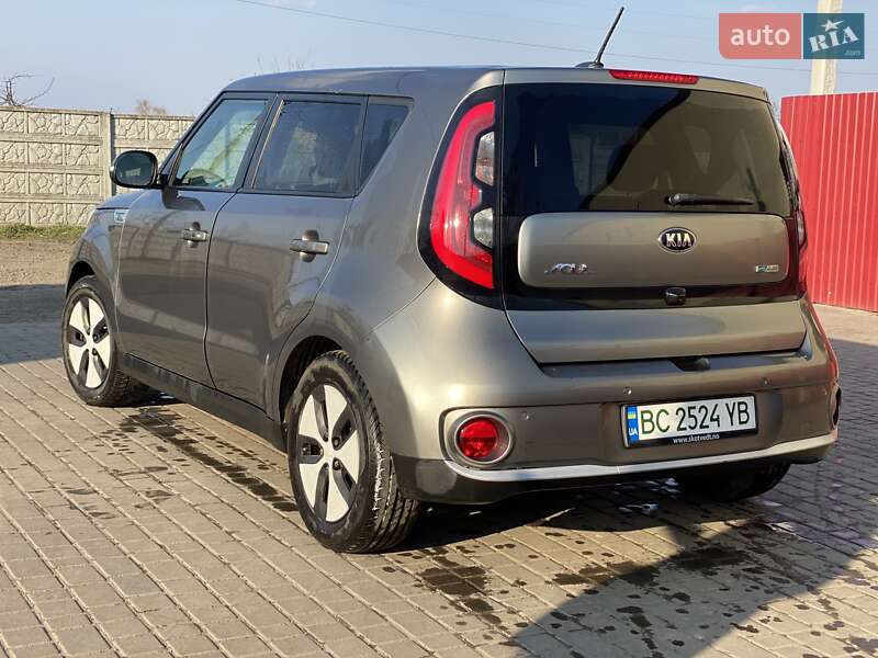 Внедорожник / Кроссовер Kia Soul 2015 в Львове