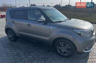 Позашляховик / Кросовер Kia Soul 2015 в 