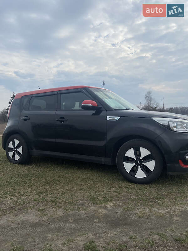 Позашляховик / Кросовер Kia Soul 2015 в Житомирі