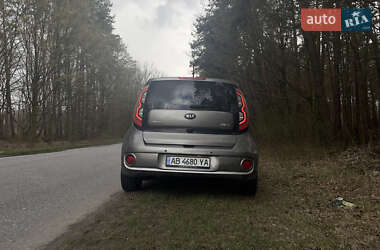 Внедорожник / Кроссовер Kia Soul 2017 в 