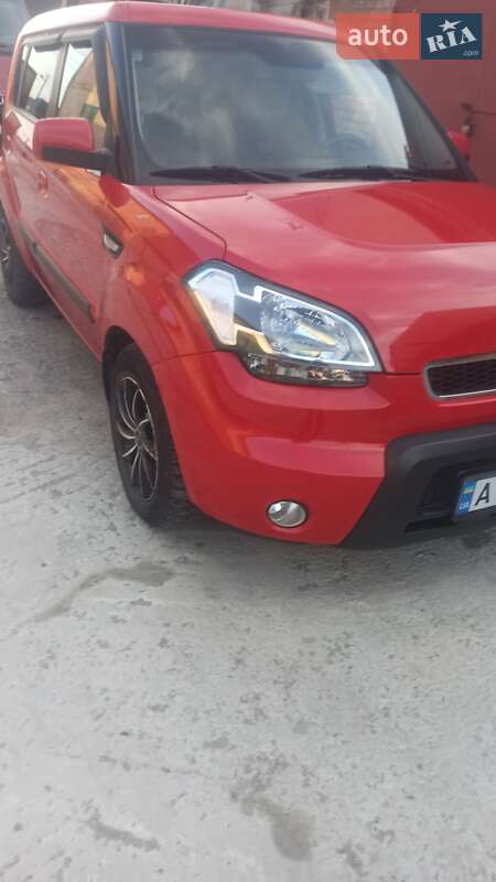 Позашляховик / Кросовер Kia Soul 2009 в Києві