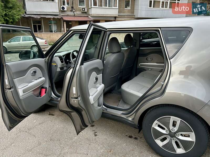 Внедорожник / Кроссовер Kia Soul 2016 в Киеве