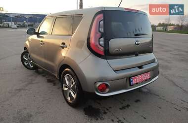 Позашляховик / Кросовер Kia Soul 2018 в 