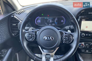 Позашляховик / Кросовер Kia Soul 2020 в 